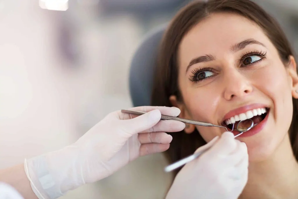 controllo-dentista-menopausa